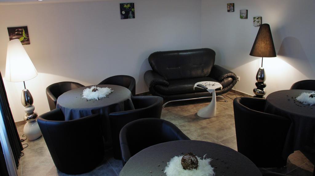 La Source Otel Porcieu-Amblagnieu Dış mekan fotoğraf